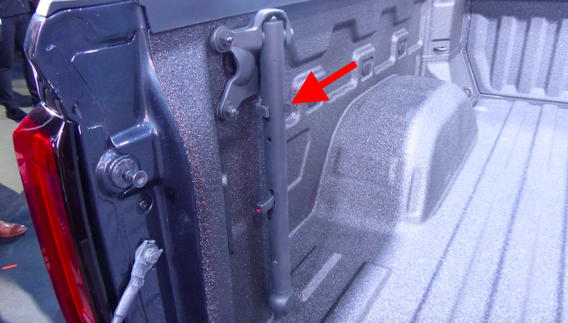 Illustration for article titled Here's Exactly How The 2019 GMC Sierra's Six-Way Tailgate Works